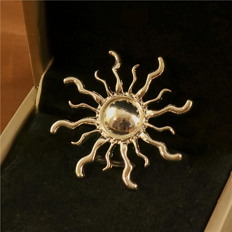

Ретро брошь-солнце для женщин Универсальные Нишевые Высококлассные Легкая Роскошь Модные Простые Темпераментные Аксессуары серебряный