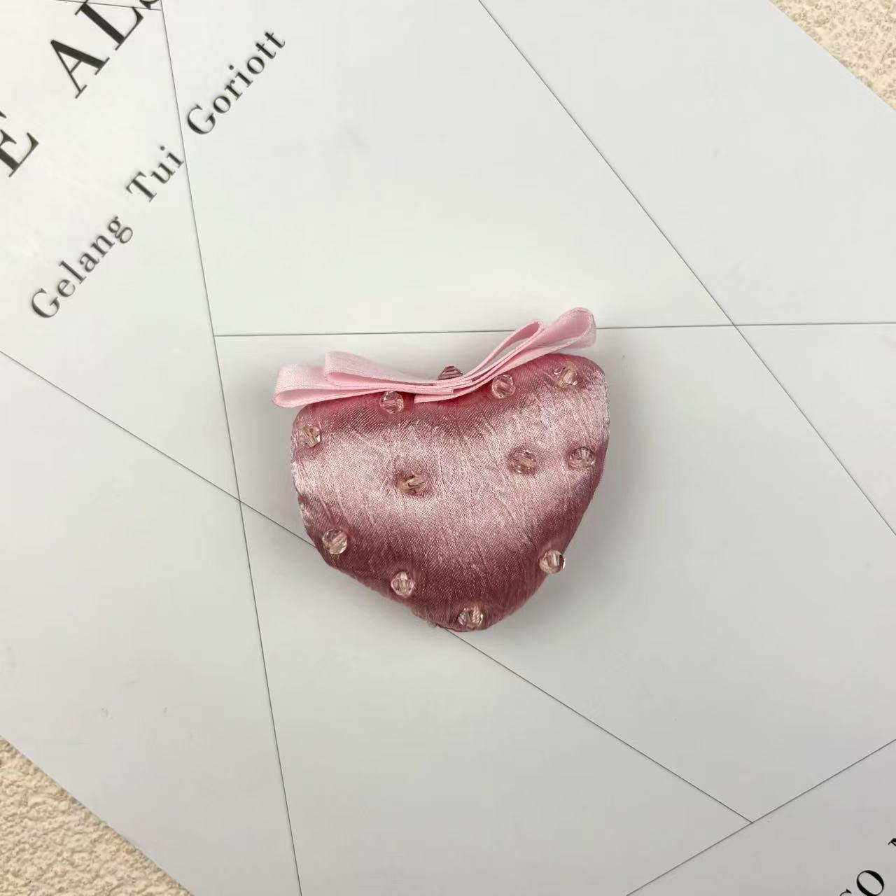 

2024 Korean Style Black Red High-End Rhinestone Strawberry Socks DIY Accessories рожевий