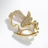 Bo Xin Yun Gold Seashell & Zirconia Cartoon Horse Brooch with Rhinestone Accents - Elegant Birthday Gift & Fashion Accessory