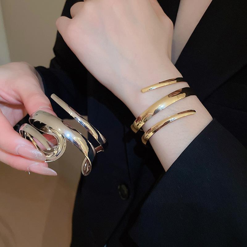 2Pcs Wide Face Geometric Lines Hollow Bracelet Ring For Women Temperament Jewelry Set Bridesmaid Wedding