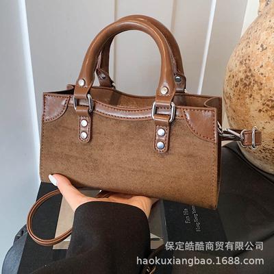 Premium Hand Bag Portable Small Square Bag Women's 2025 New Retro Fashion Versatile Matte Messenger Bag Shoulder Bag