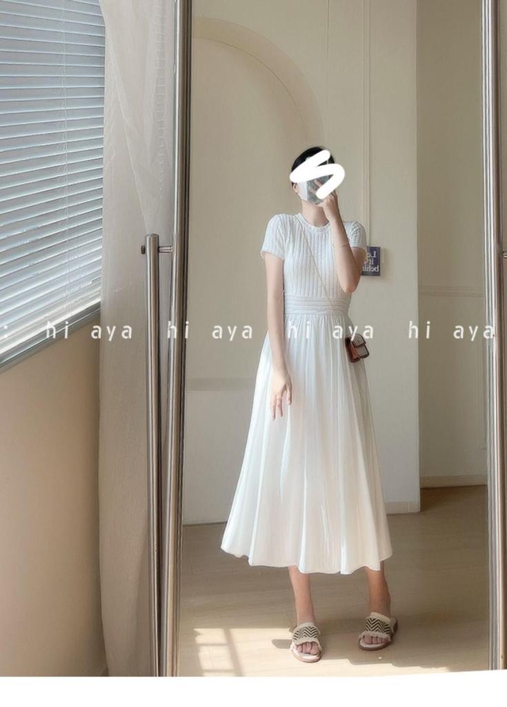 Elegant Slim-fit Round Neck Patchwork Dress for Women - Waist-cinching Solid White, Gentle Style, Summer Long Dress