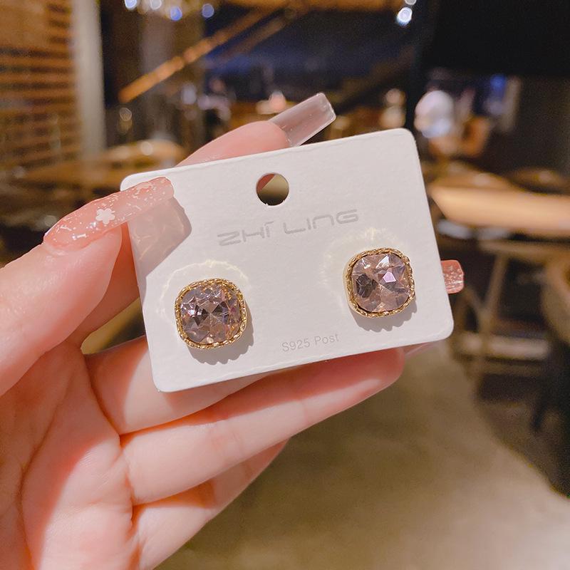 Nischen Literarische Kristallstecker: Elegant, High-End und Light-Luxury-Design für Frauen