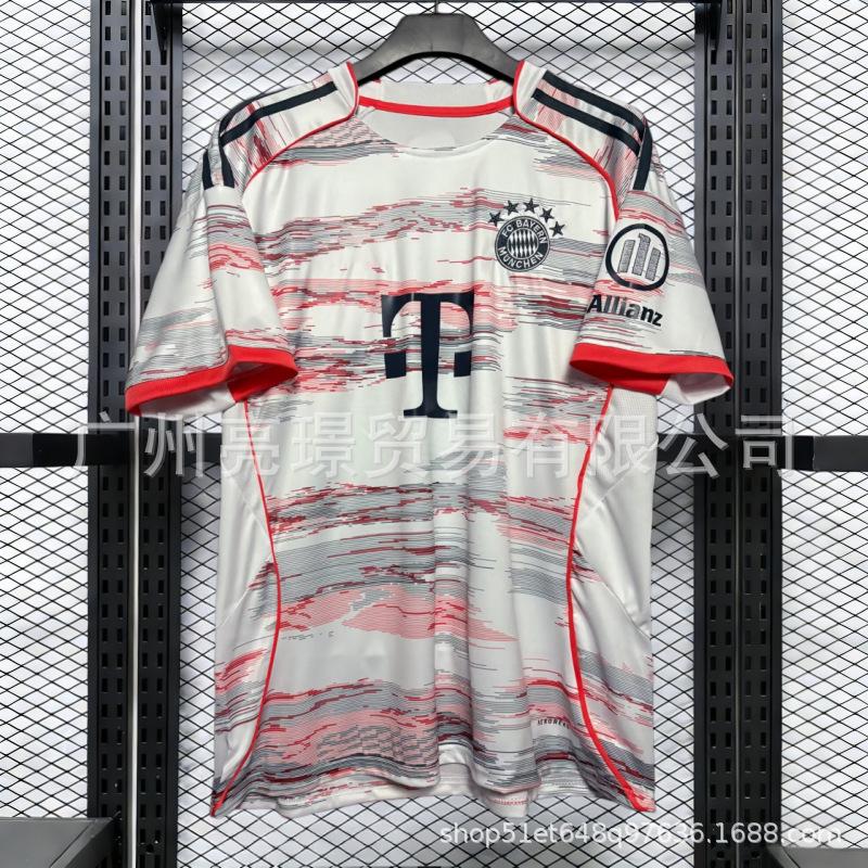 2526 Maglie Champions League Bayern Musiala / Müller / Olise / Kimmich / Kane maglie da calcio all'ingrosso
