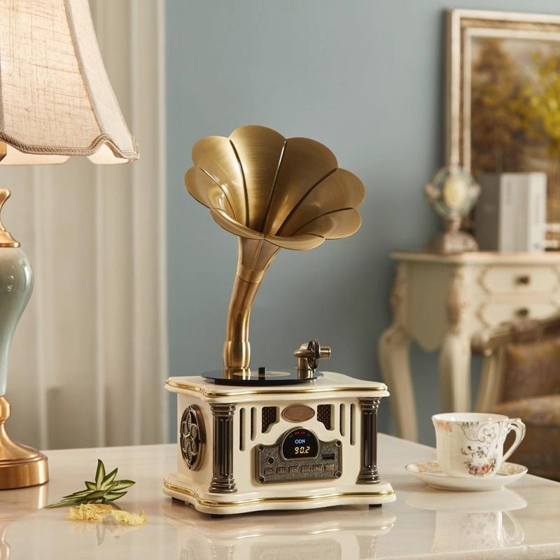 Vintage wooden bluetooth phonograph speaker European retro sound system creative living room display decoration gift for home
