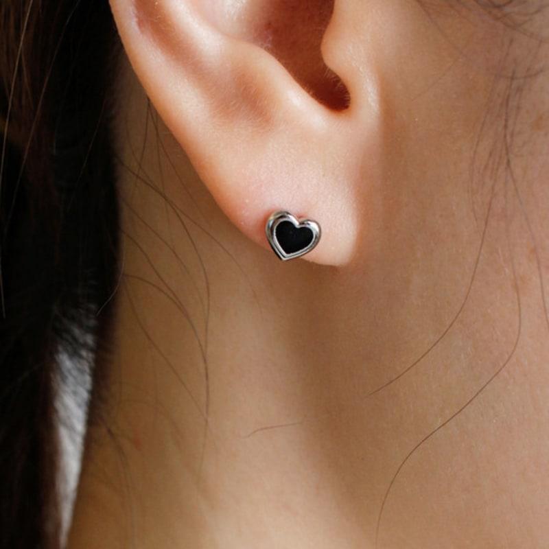 

noonoo fingers Dewy Heart Earrings WHITE GOLD