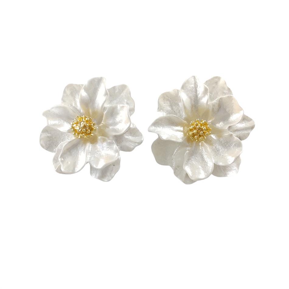 Big White Camellia Flower Stud Earring for Women French Retro Elegant Korean Sweet Resin Ear Wedding Party Jewelry Gift