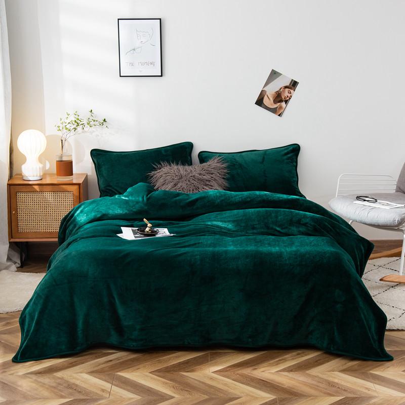 1pc Black Blanket Flannel Plaid Bed Blankets Plain Color Bedsheet Sofa Towel Nap Shawl Soft Blanket Plaids manta (No Pillowcase)