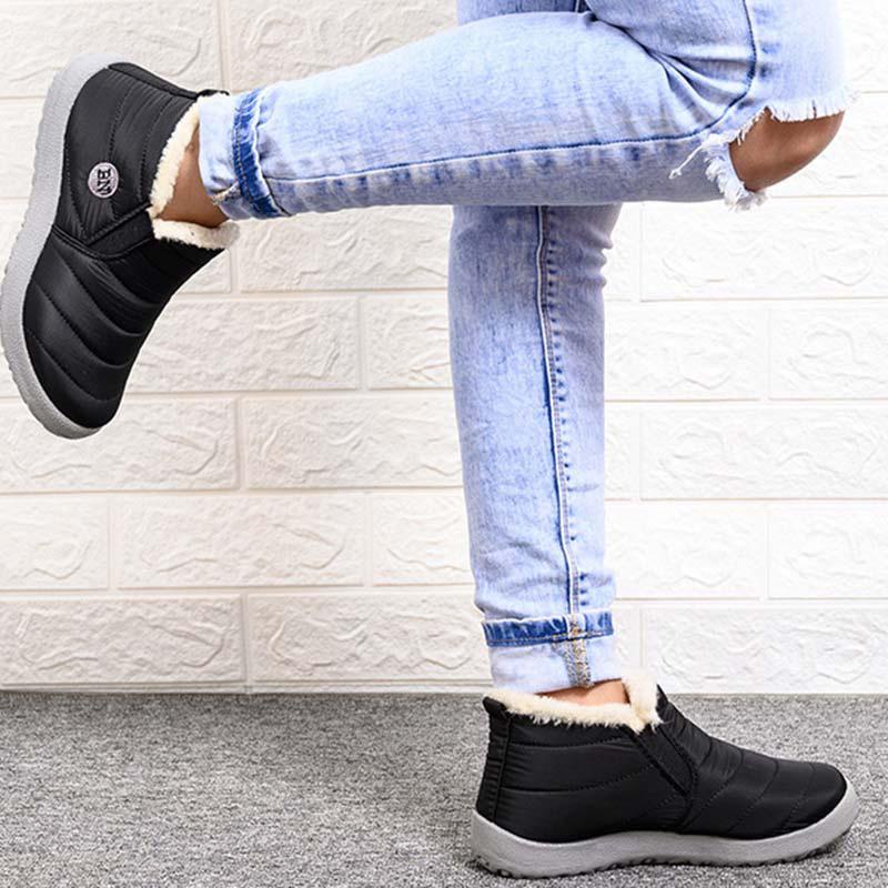 New Product Waterproof Wear Resistant Lightweight Elderly Shoes with Thick Velvet Casual Anti Slip Snow Boots In Large Size