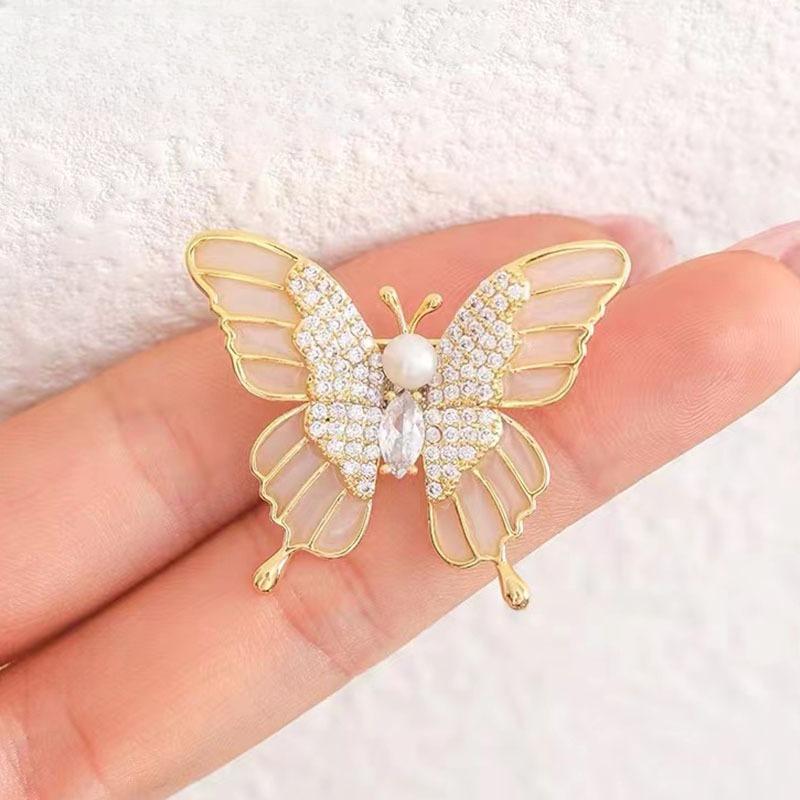 

Oil-drop Enamel Butterfly High-end Brooch, Elegant and Exclusive Women s Vintage-style Cute Pin.