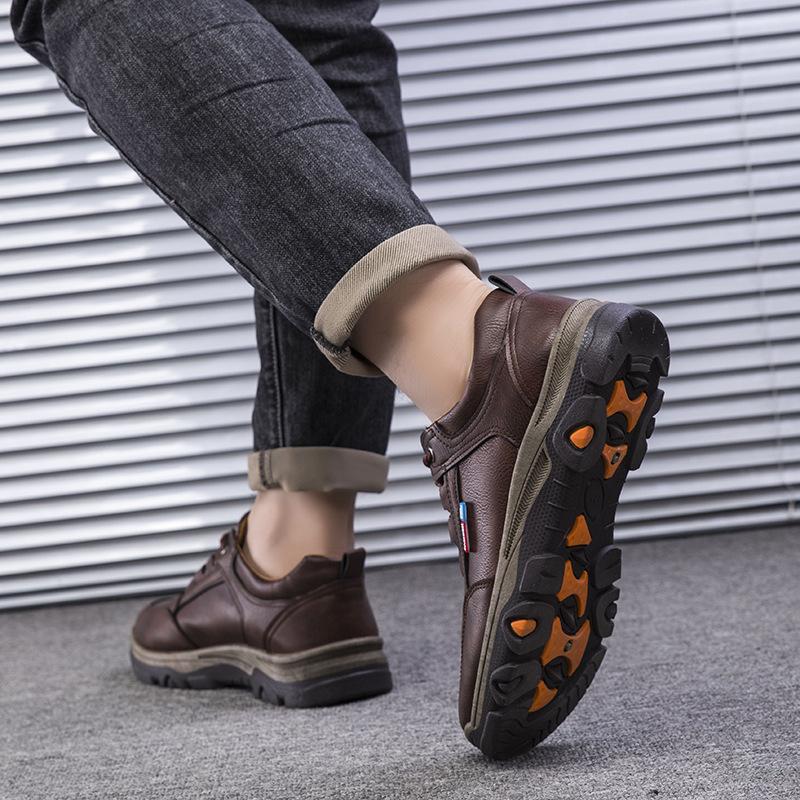 Arbetsläder Herrskor Vår Nya Snörskor Herrskor Andningsbara Retro Bruna Fritidsskor för Män Utomhus Vandring Sneakers