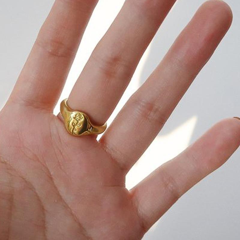 Huitan Trendy Rose Flower Pattern Rings for Women Chic Noble Gold Color Metal Daily Jewelry Versatile Fashion Finger Accessories