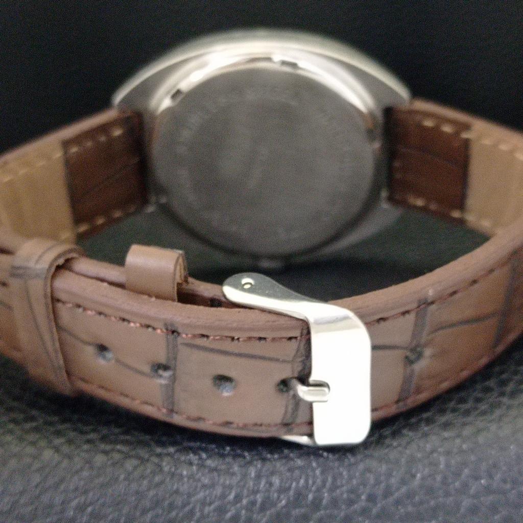 VINTAGE HMT HAND-WINDING INDIAN MENS BROWN COLOR DIAL WATCH A702801-1 R211-a702801