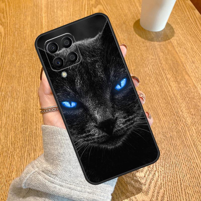 Black Cat Staring Eye For Samsung Galaxy M32 M52 M13 M33 M53 M56 M36 M16 M31 M11 M12 M35 M55 M15 M14 M54 M06 Case