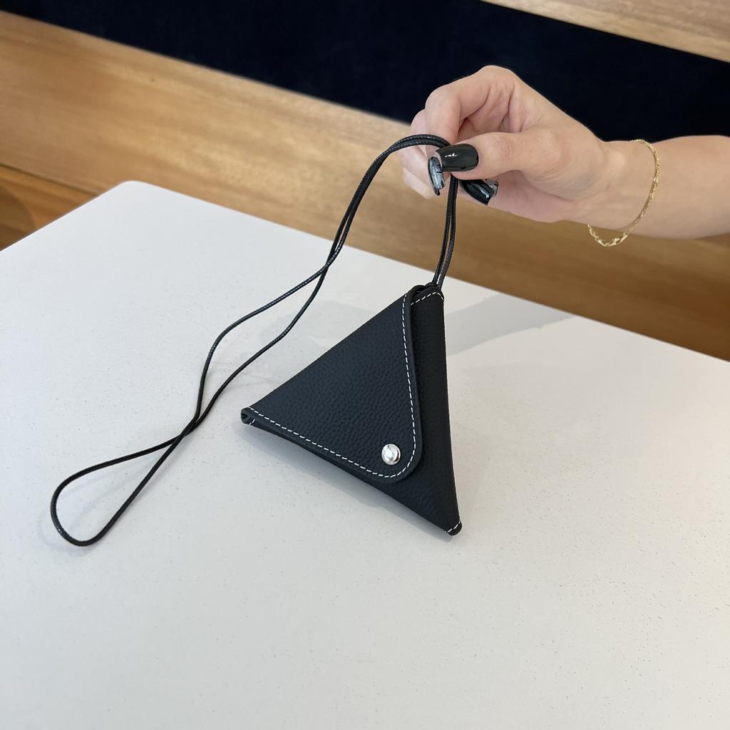 The First Layer Of Cowhide Fashionable Neck Red Envelope Earphone Bag Exquisite Mini Triangular Change Bag Versatile Beautiful Small Waste Bag