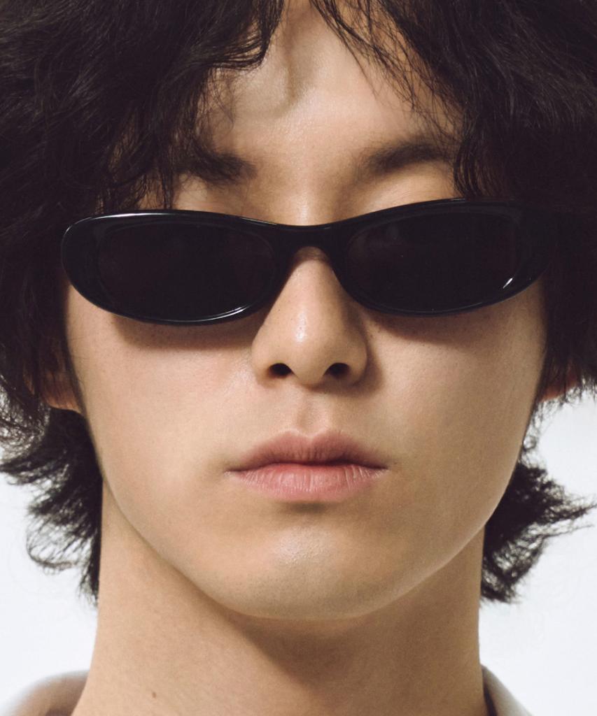 Hangeul Flat Oval Sunglasses Black