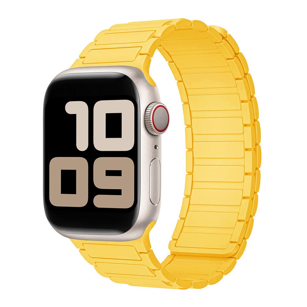 

Zhang Jingyi Style Magnetic Silicone Watch Band for Apple S9/S11, iWatch10 - Three-Bead Two-Section Design 44/45/46/49mm