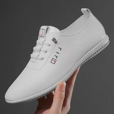 Męskie casualowe buty skórzane są modne i proste, na jedną stopę, małe białe buty, buty do jazdy, lekkie i wygodne buty męskie