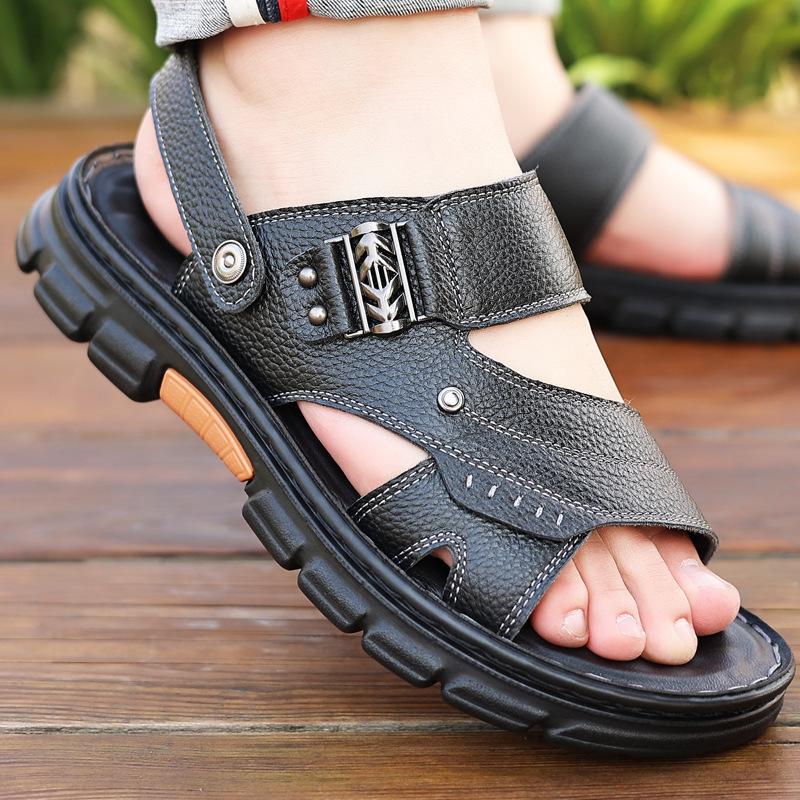 Men's sandals summer new cool slippers men's cowhide thick-soled non-slip middle-aged dual-purpose beach shoes
