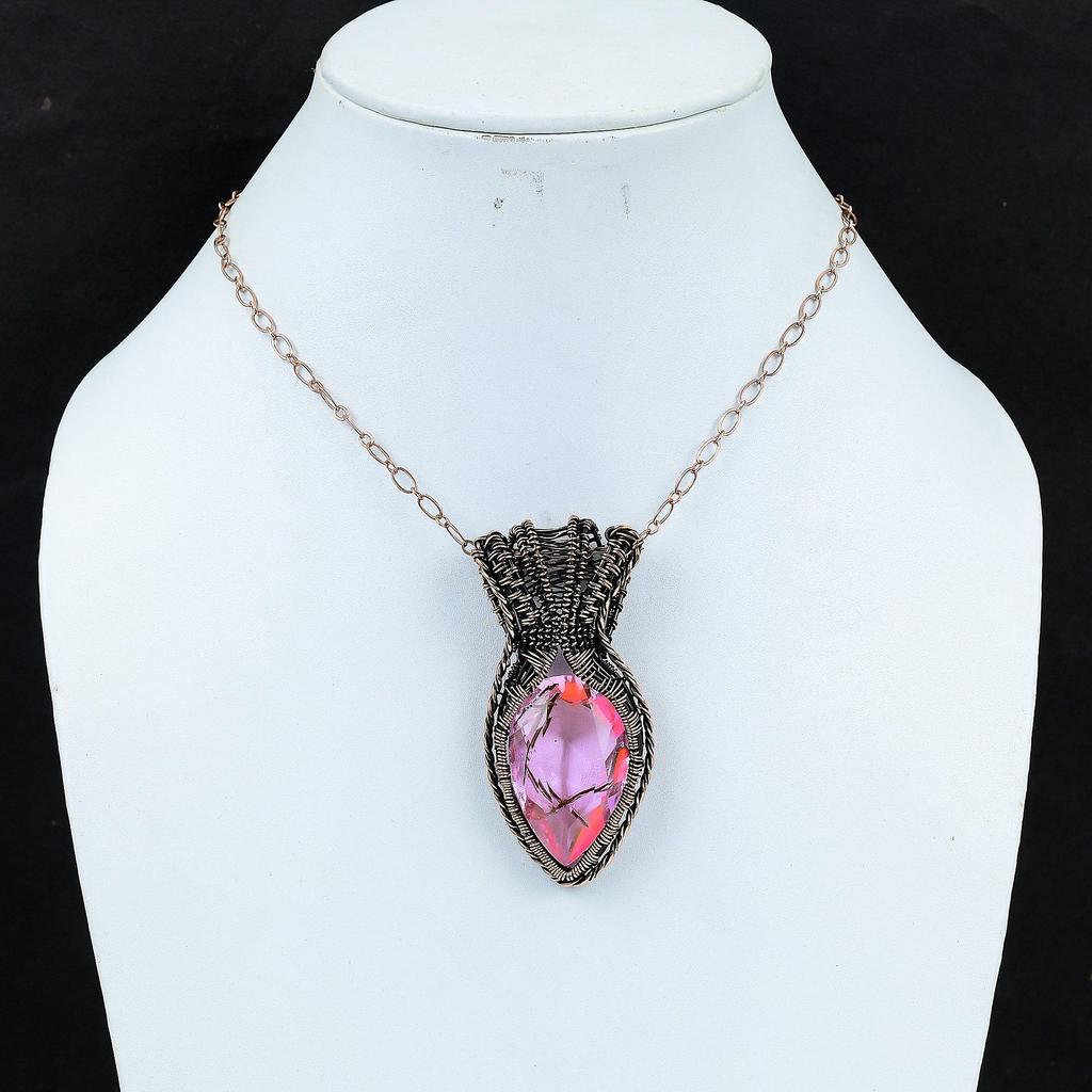 Pendentif de bijoux en fil de cuivre fait à la main en pierre précieuse Kunzite rose pour femmes