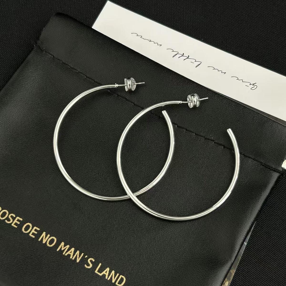 Большие серьги-кольца простого дизайна, тонкие серьги в форме колец, изысканные и универсальные серьги. 3