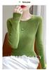 Round Neck Loose Fit Sweater with Seamless Knitting Technology - Comfortable and Slimming Design.