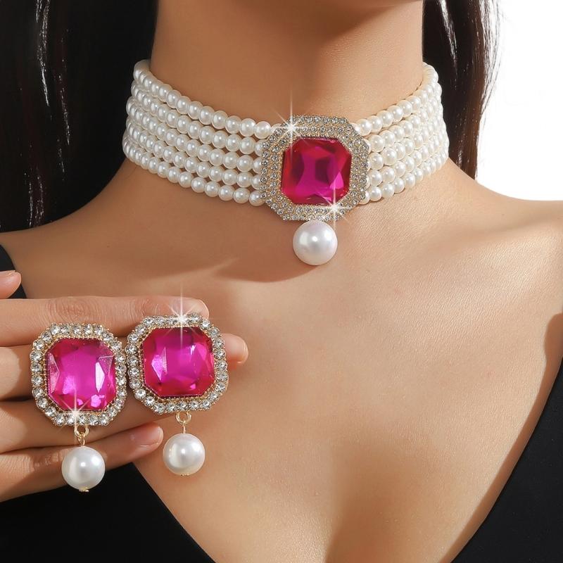 Pack Of 1 Set Elegant Multilayer Faux Pearls And Geometric Crystal Necklace and Earrings Set For Women Lady