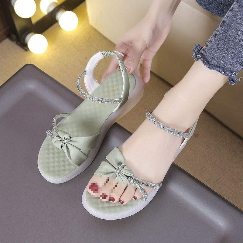 2025 Women's Versatile Korean-Style Rhinestone Flat Sandals with Soft, Non-Slip Sole.