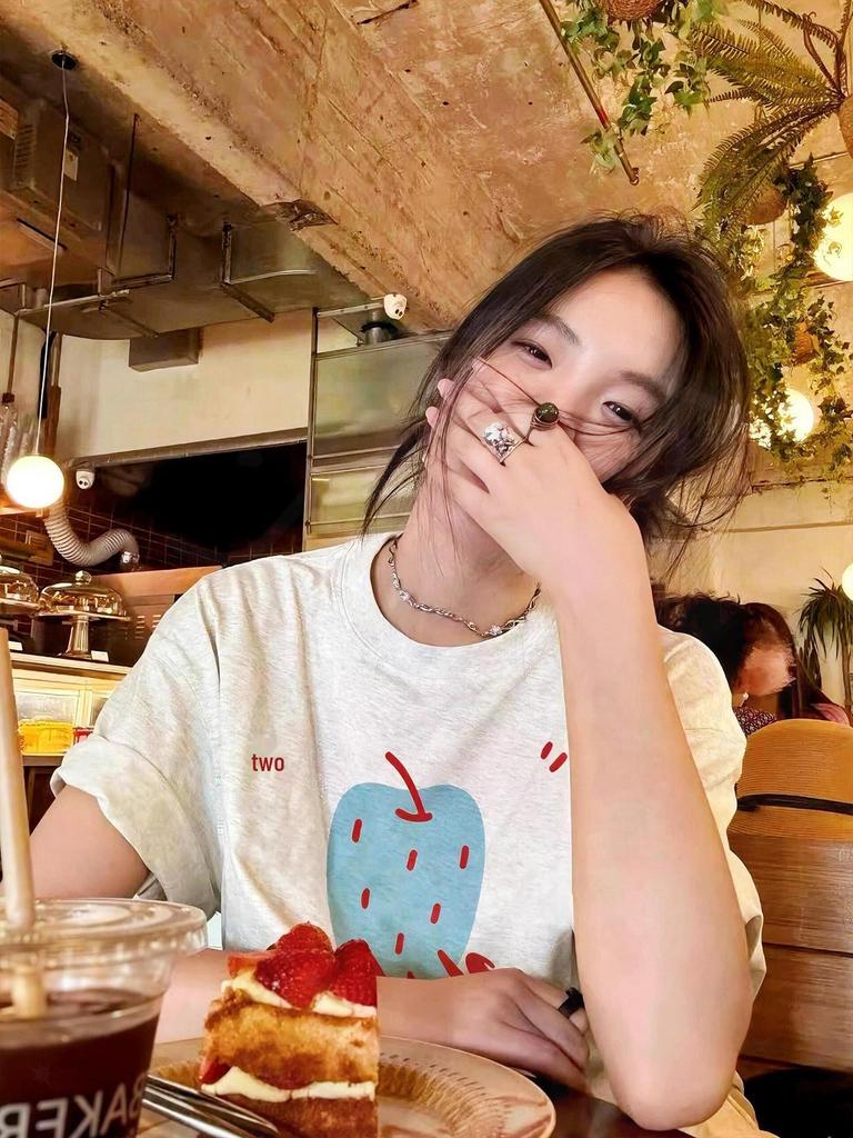 Plus Size Women's Apple Print Short Sleeve T-shirt - 2025 Summer Trendy Loose Fit