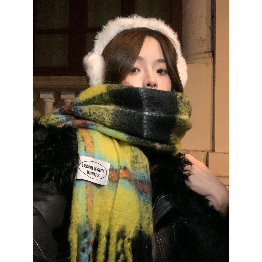 High-end scarf women's winter atmosphere versatile thickened Maillard new Korean version mohair fringed scarf tide