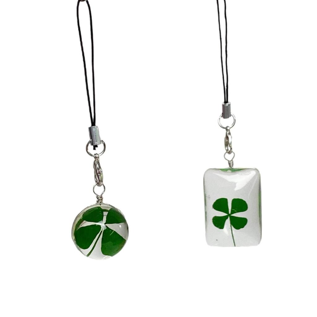 1 Pc Natural Clover Pendant Cross Border Lucky Star Dried Flower Bag Keychain Green Glass Pendant Pendant