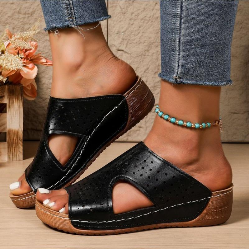 Summer new large size women's shoes wide surface word with sweet wind thick bottom slope heel cool slippers women's leisure