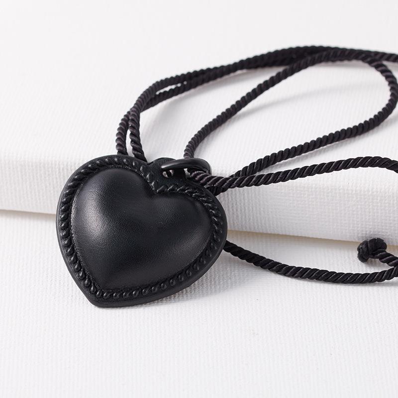 Spade Heart Leather Hemp Rope Necklace: Adjustable, Stylish Collarbone Chain