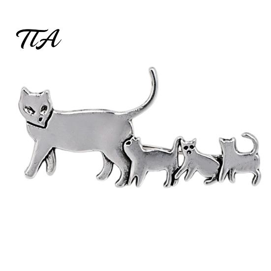 Animal Shape Badge Cat Family Brooch Pin, Golden Silver Plated Alloy Kitten Lapel Daily Wear Jewelry for Clothing Bags Hats Pin