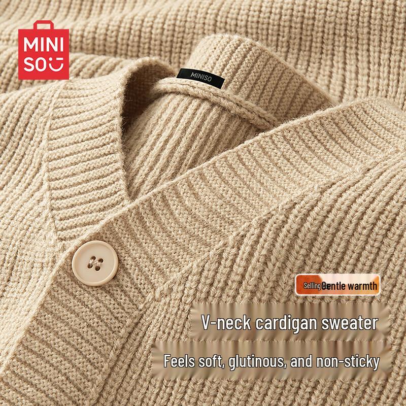 

MINISO Unisex V-Neck Casual Cardigan Sweater XL