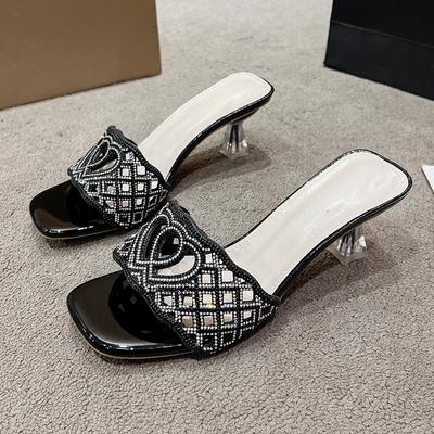 Modne Klapki na Cienkim Obcasie o Eleganckim Temperamencie Letnie Nowe Okrągły Nosek Klapki z Kryształkami Antypoślizgowe Odporne na Ścieranie Sandały na Wysokim Obcasie