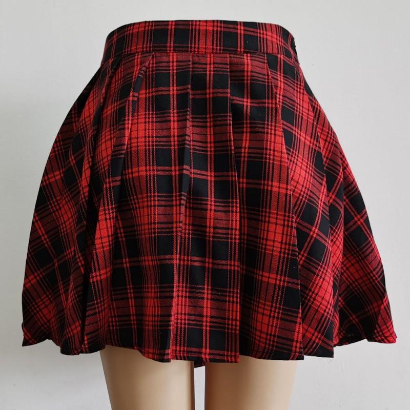 Plus Size Women's Punk Pleated Skirt Pants in Black & White Plaid