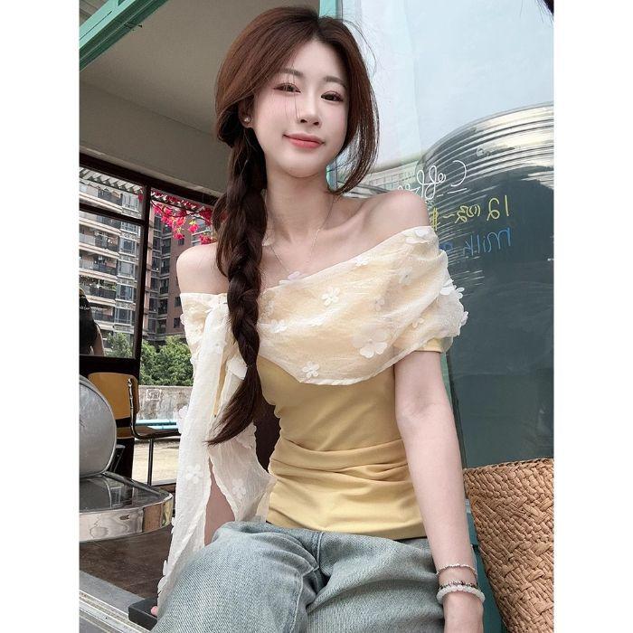 Design lace splicing flower shoulder top women's clothing summer slim fit and thin waist yellow short-sleeved T-shirt