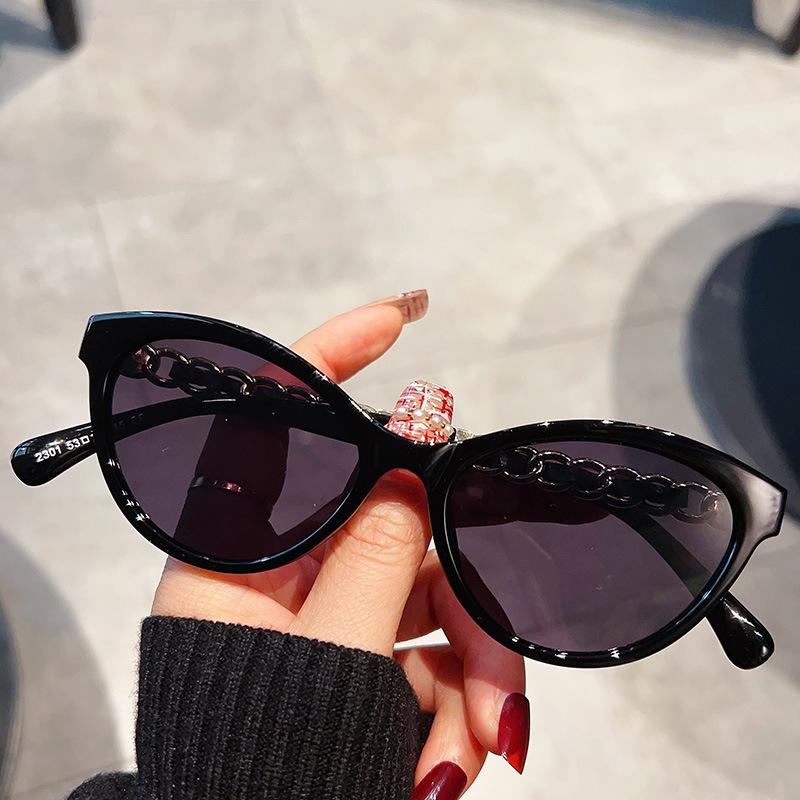 Vintage Cat Eye Sunglasses Women For Men  Sun Glasses Luxury Brand Designer Popular Punk Flower Chain Leather Eyewear Uv