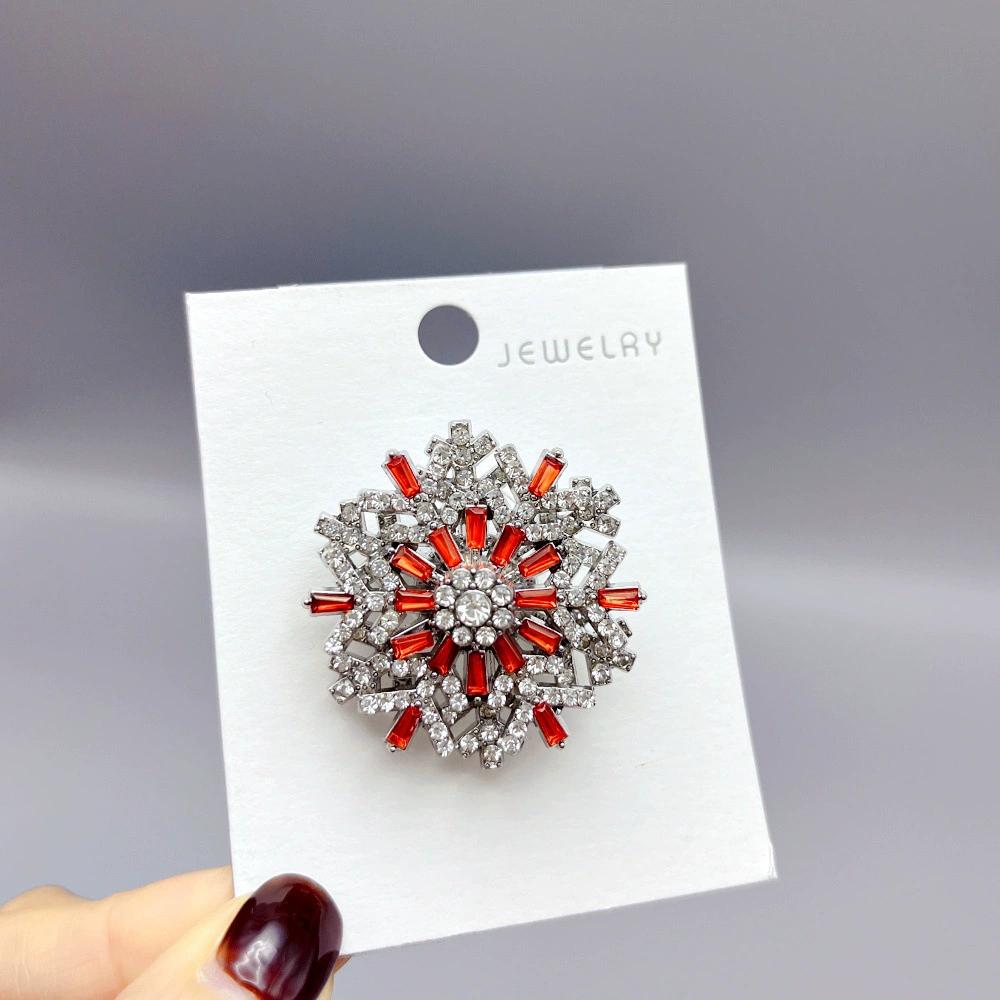 SKEDS Stylish Coat Pins Silk Scarves Shawl Buckles Trendy Cardigans Autumn and Winter Outfits with Rotatable Snowflake Brooches