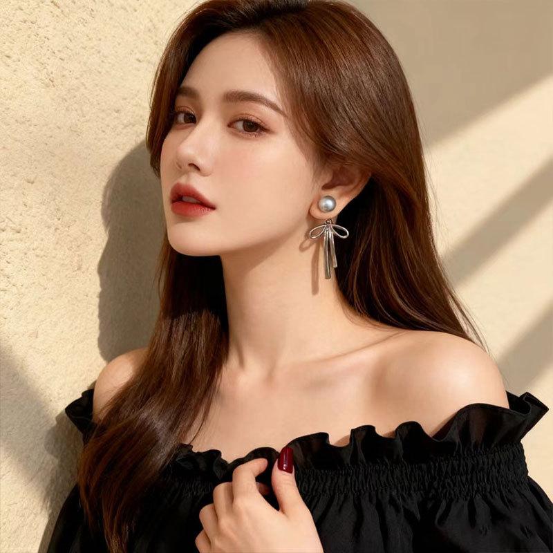 Bow Gray Pearl Earrings Women'S High-End French Tassel Long Stud Earrings Light Luxury Temperament Sweet Cool Style Earrings