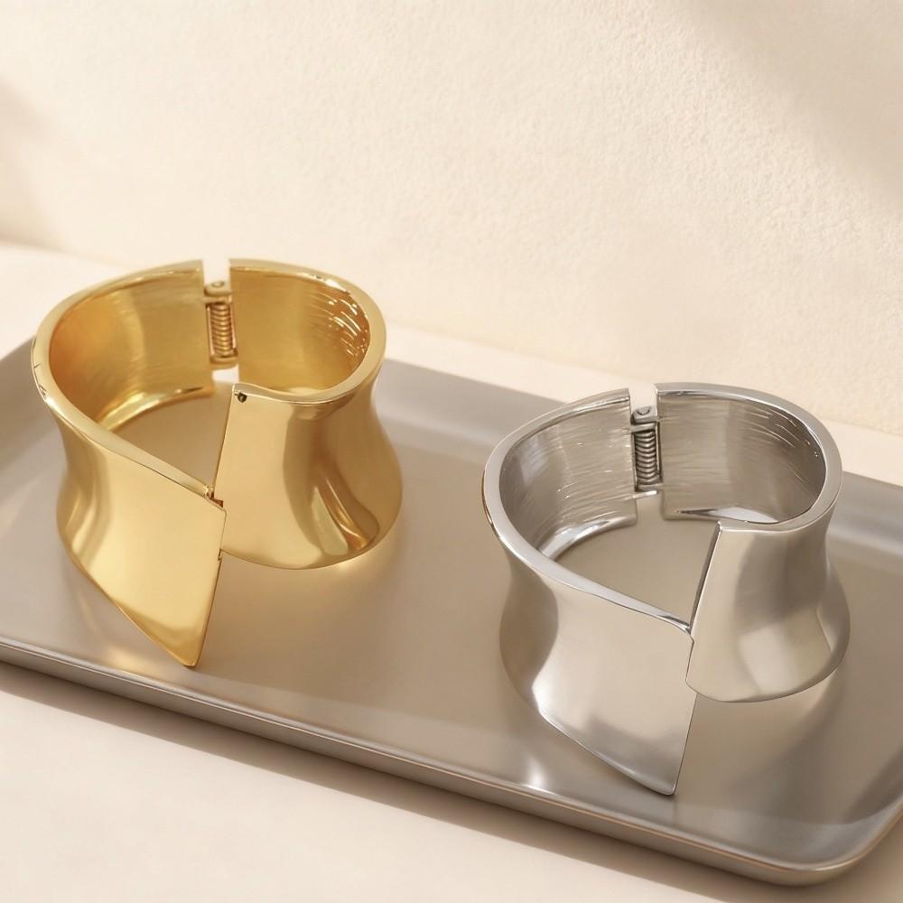 Metal Chunky Heavy Bracelet Exaggerated Fashion Punk Bangle Fashion Wide Open Bracelet Women