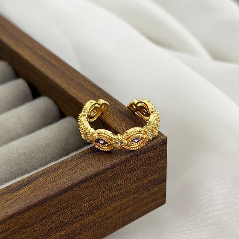 Lace Iris Pigeon Egg Open Ring Delicate Medieval Vintage Stacked Personality Niche Ring