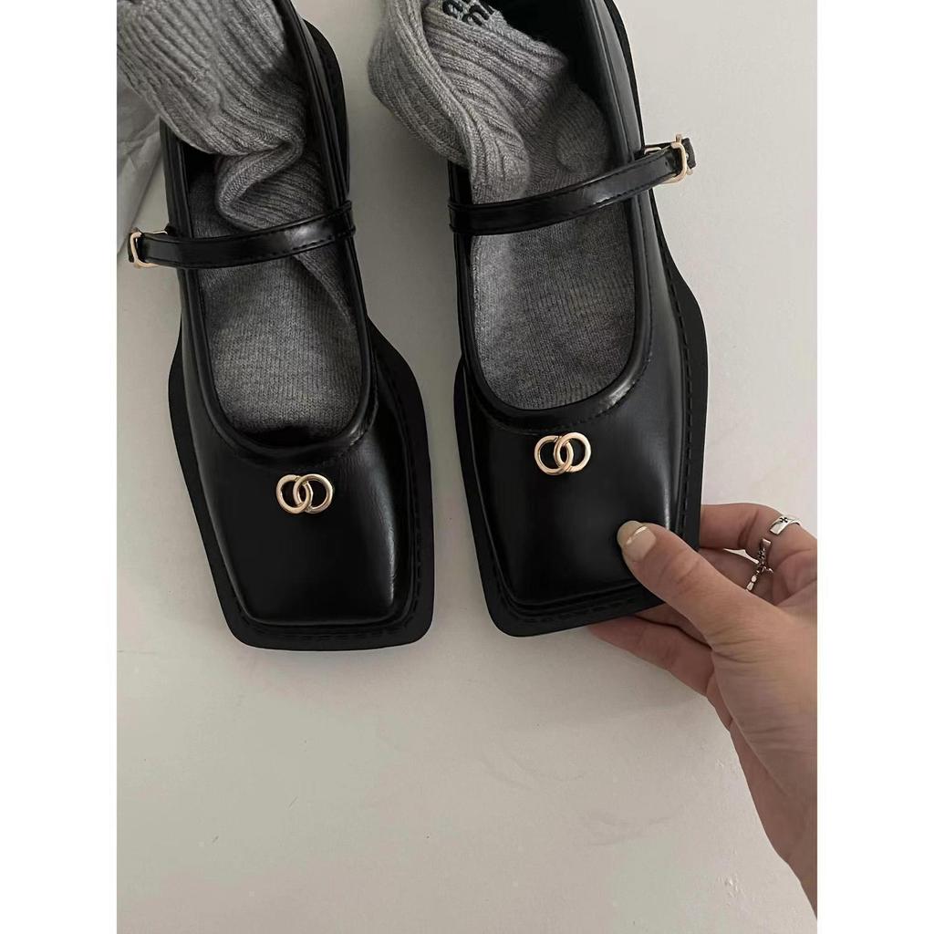 French retro square head shallow mouth Mary Jane small leather shoes 2025 spring new girl soft leather low heel super comfortable single shoes
