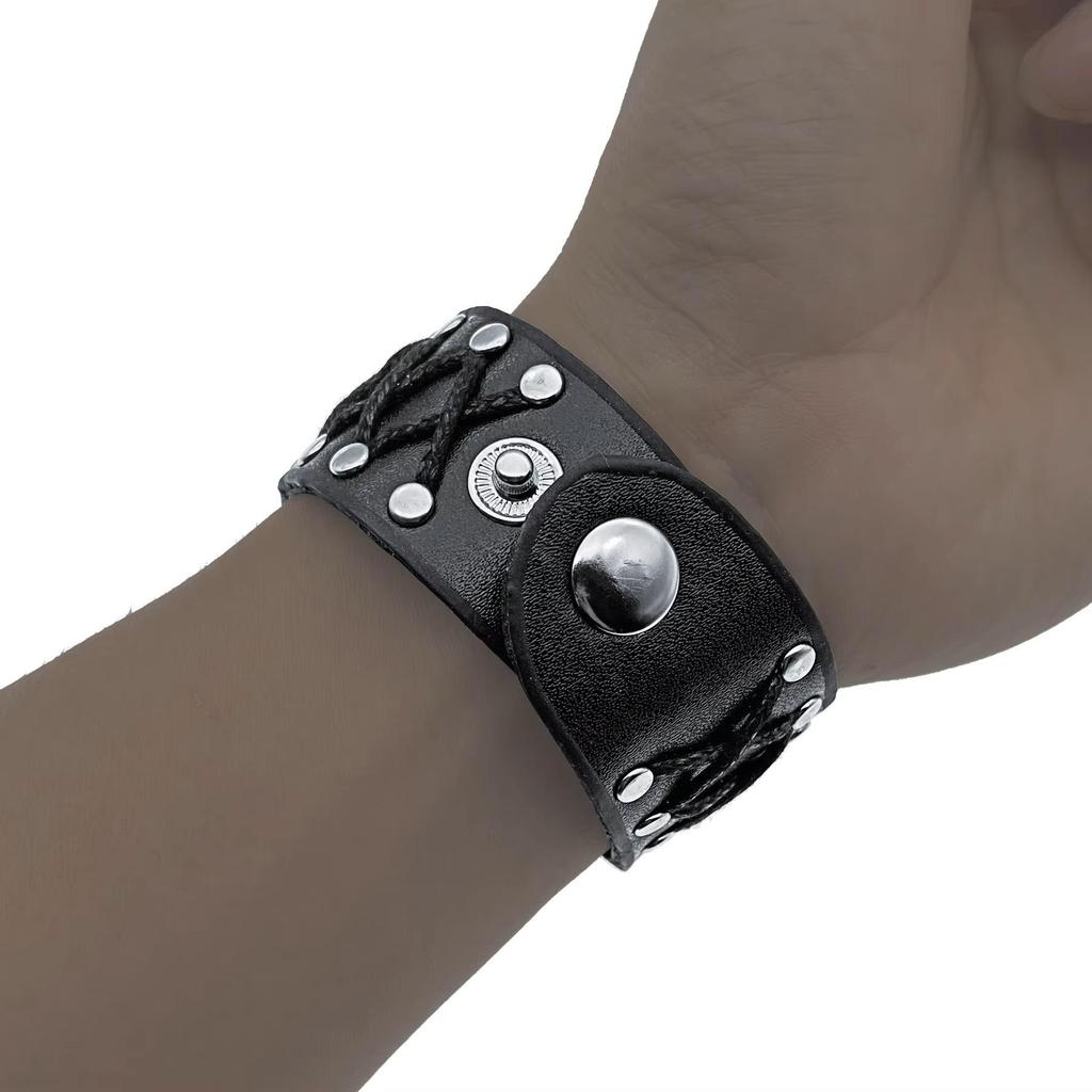 New Design Watch Button Leather Strap Skull Quartz Punk Rock Gothic Wristwatch Unisex Men Women Birthday Christmas Halloween Good Gifts