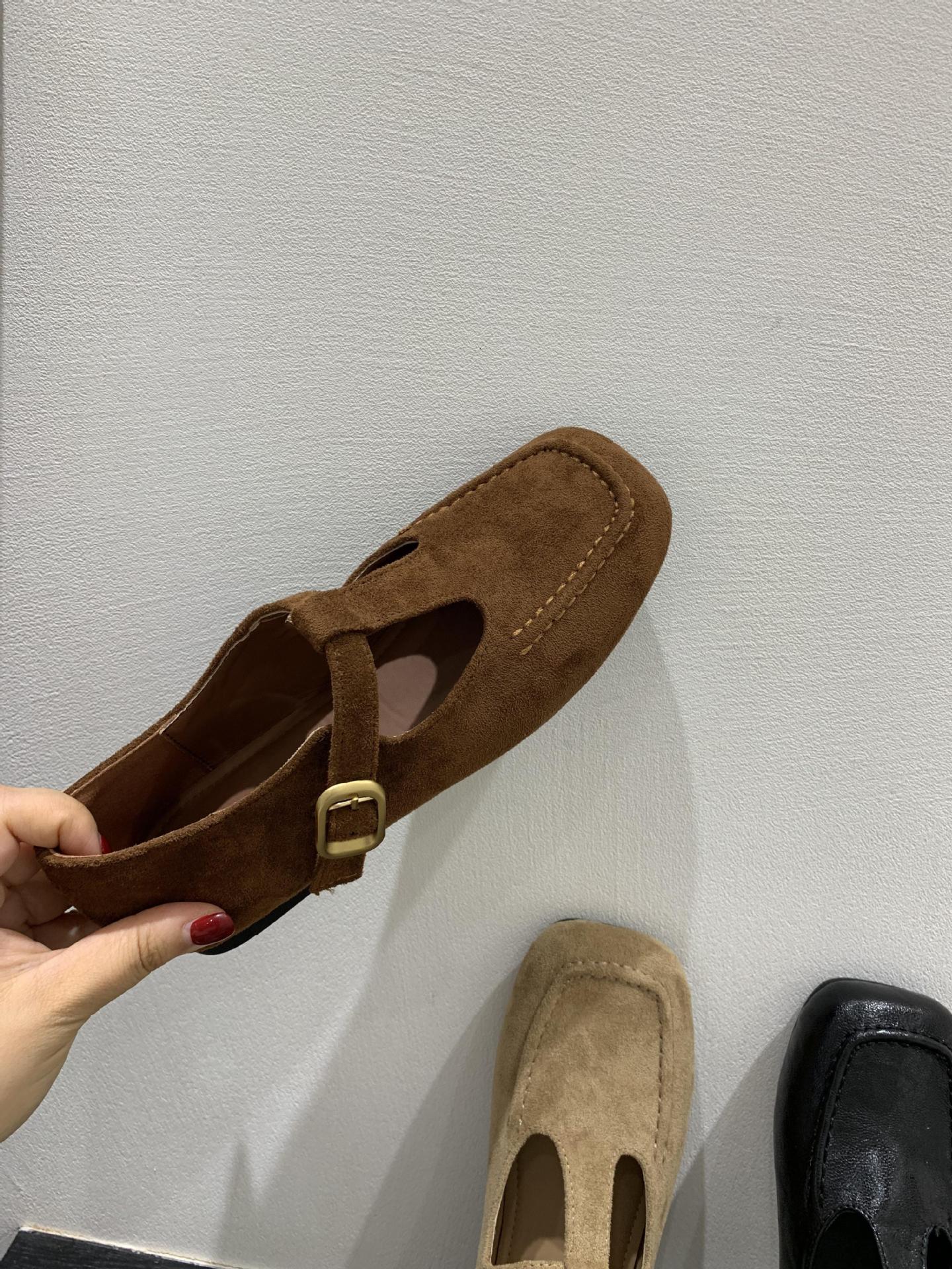 

Ретро французские туфли Мэри Джейн из маленькой кожи женские осень 2025 новые модели с юбками одинарные туфли на плоской подошве туфли-бини женская обувь 40 коричневый