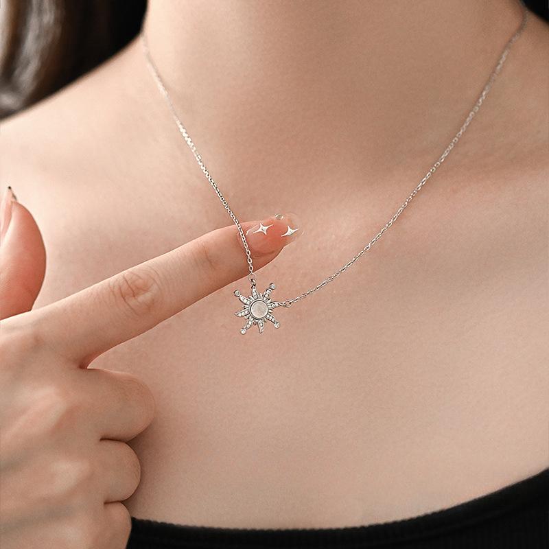 Light Luxury, High-end, Navy Blue Treasure, Sun Necklace, Niche Design, Collarbone Chain, Versatile New Style
