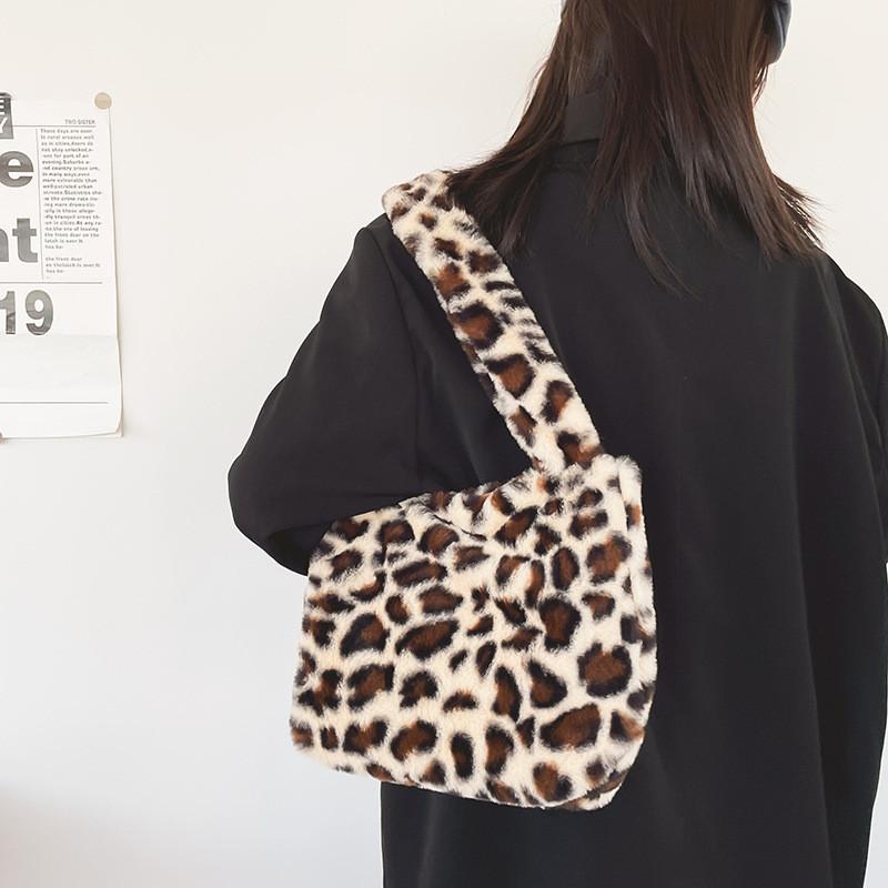 Plüsch-Mädchen-Tragetasche mit Magnetverschluss für den täglichen Stil und als Modeaccessoire
