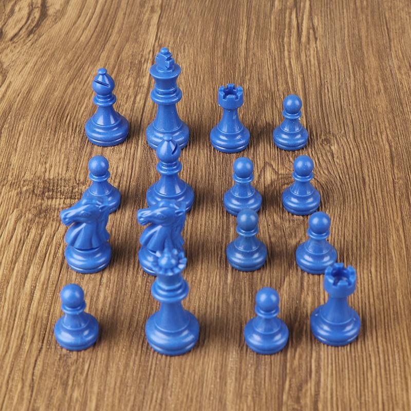 1Sada 32 ks Šachová sada Plastový PS materiál Modrá a bílá Středověké šachové hry pro dospělé Cestovní šachové figurky Hry Dětské hračky