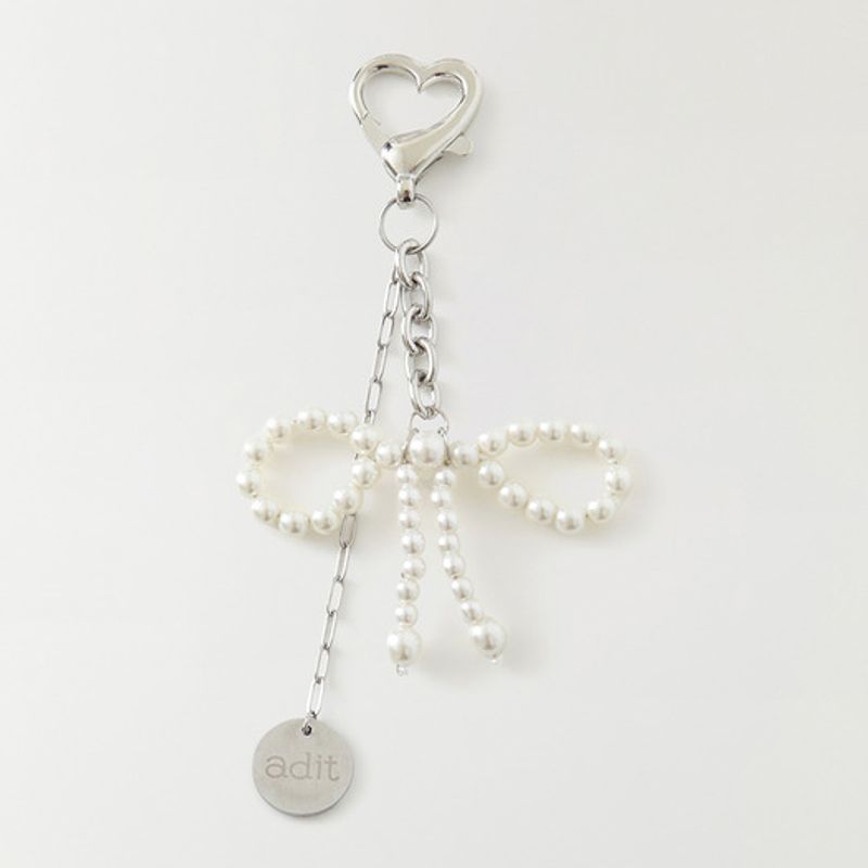 

adit Pearl ribbon keyring ivory